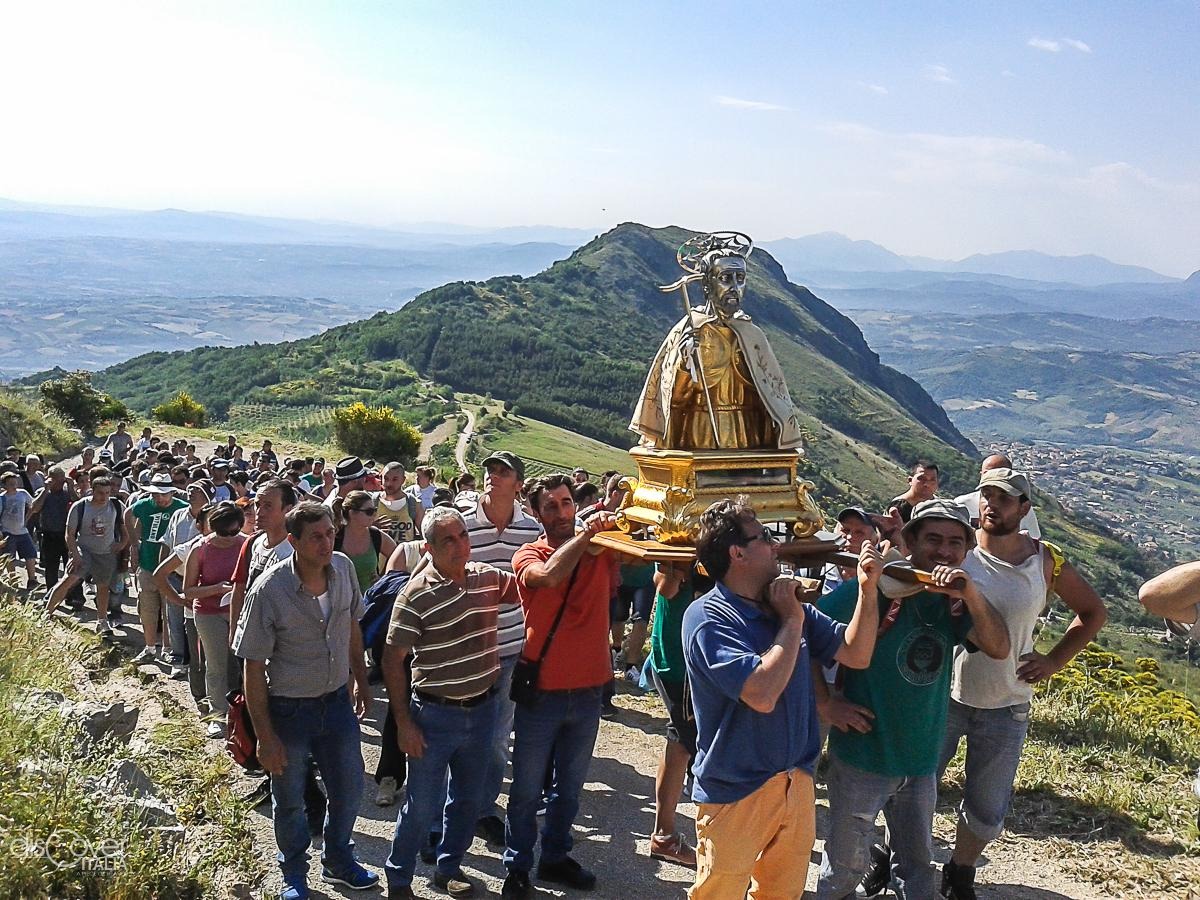 Vitulano in festa per San Menna: tra fede, musica e antiche tradizioni - 
