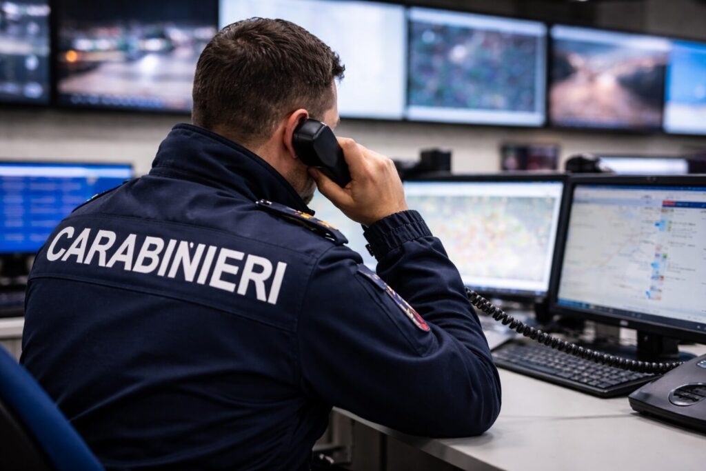 112, il numero dell'ascolto: quattordicenne chiama per il suo disagio - 