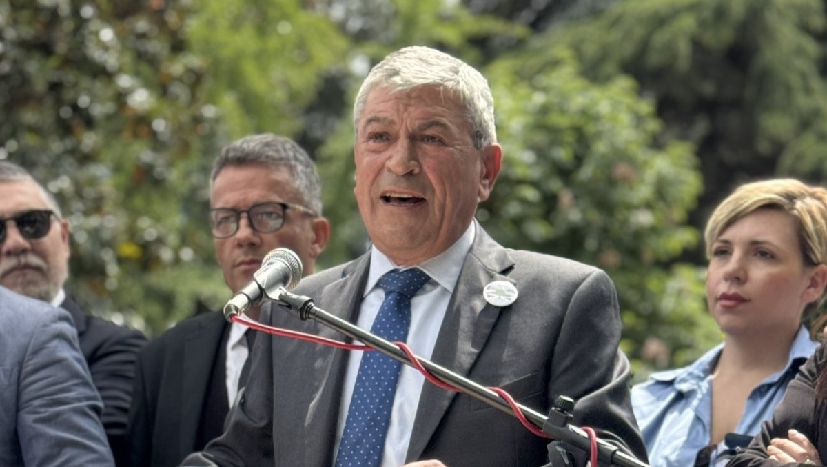 Tangredi: "Basta scippi a Cervinara, pronti a difendere treni e sanità" - 