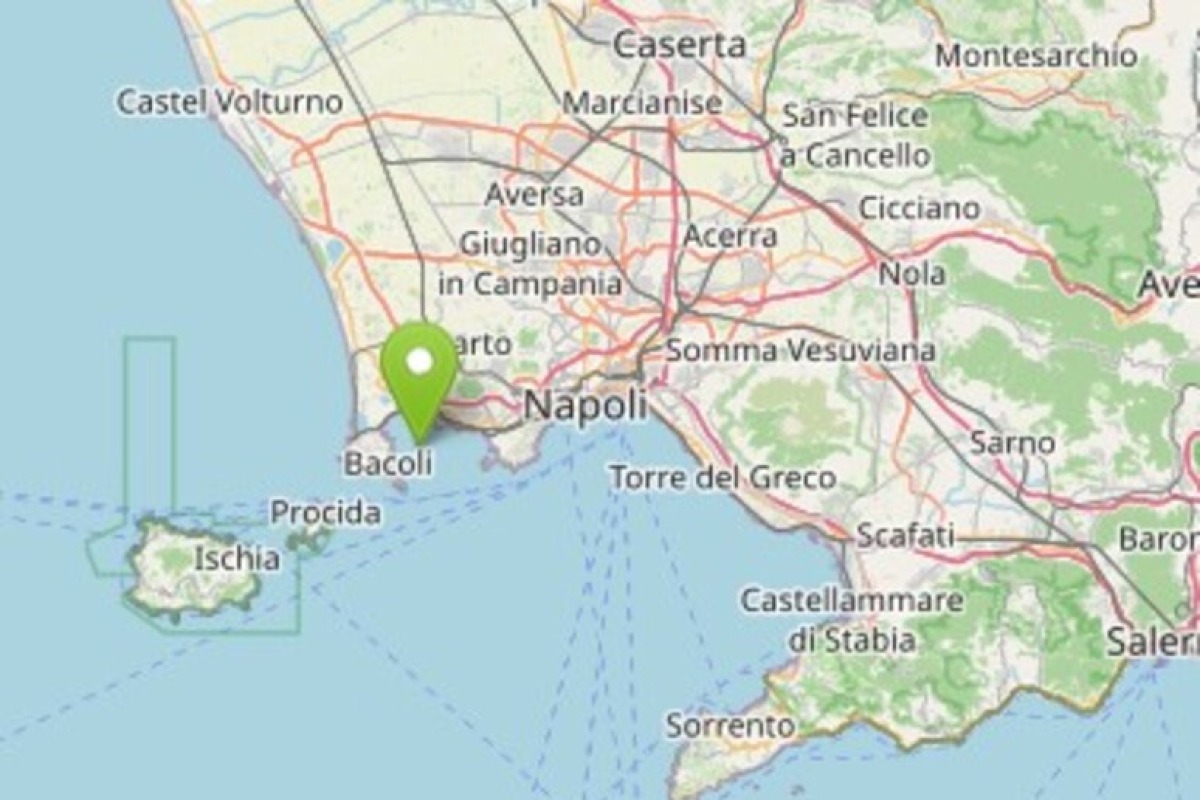Terremoto a Napoli: forte scossa di magnitudo 4.4 spaventa l'area flegrea - 