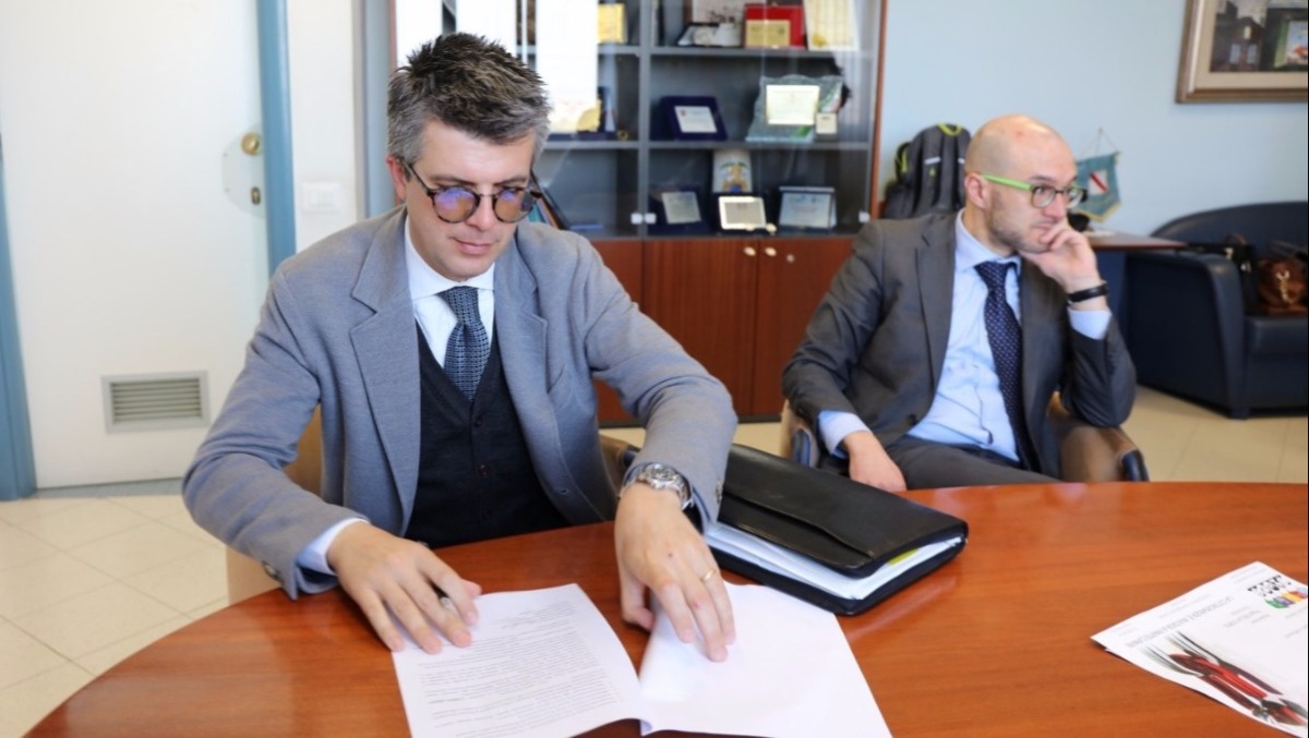 “T’aggia squartà…dammi i soldi, fai presto, vai a faticare" - 