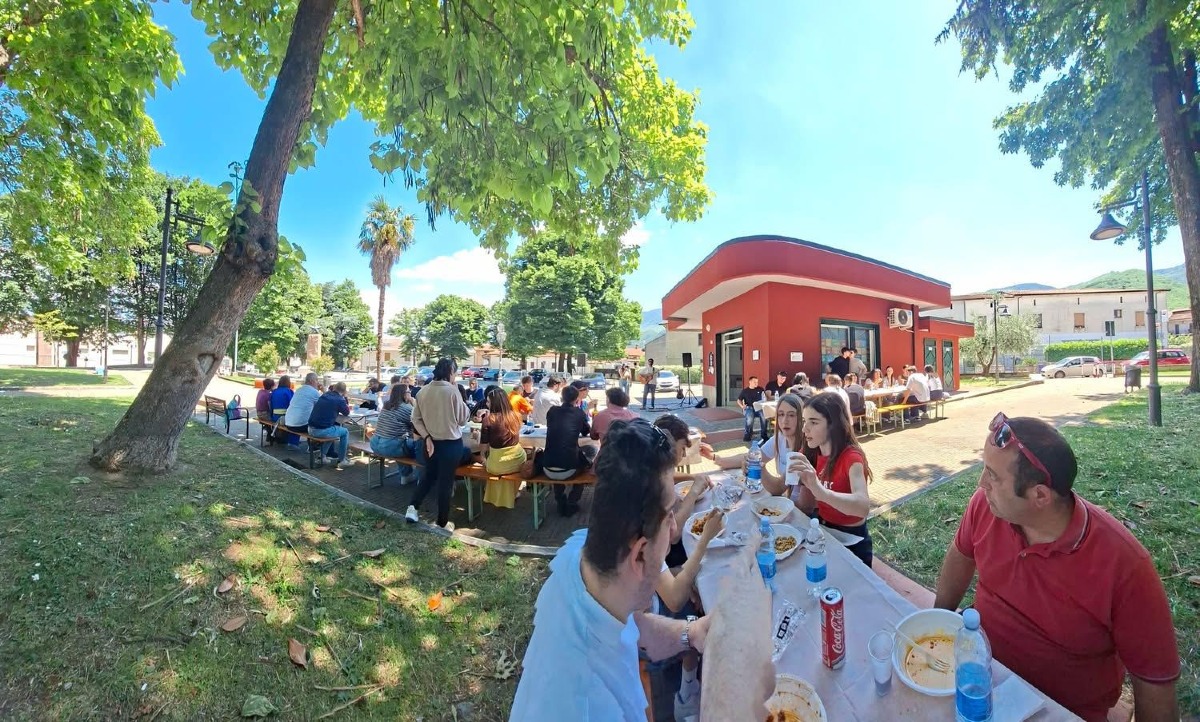 Rotondi fa festa: il Forum Giovani accende la Villa Comunale - 