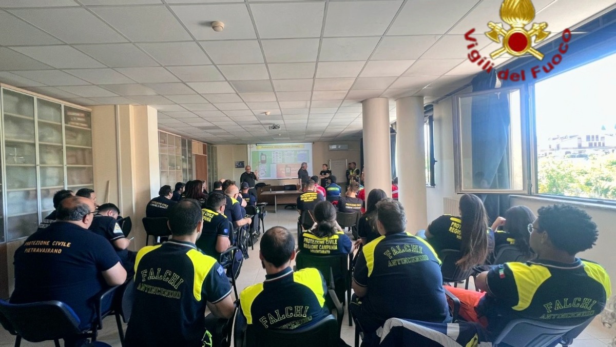 Avellino, volontari AIB a lezione dai Vigili del Fuoco - 