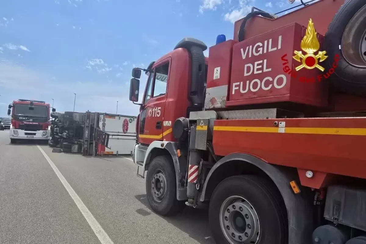 Tragedia a Battipaglia: camion si ribalta, muore passeggero 29enne - 
