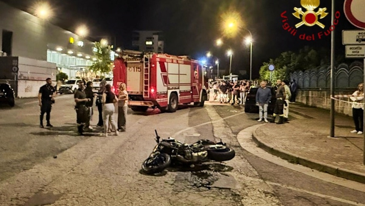 Il brivido folle dell'impennata: quando la sconsideratezza travolge la vita di una 14enne - 