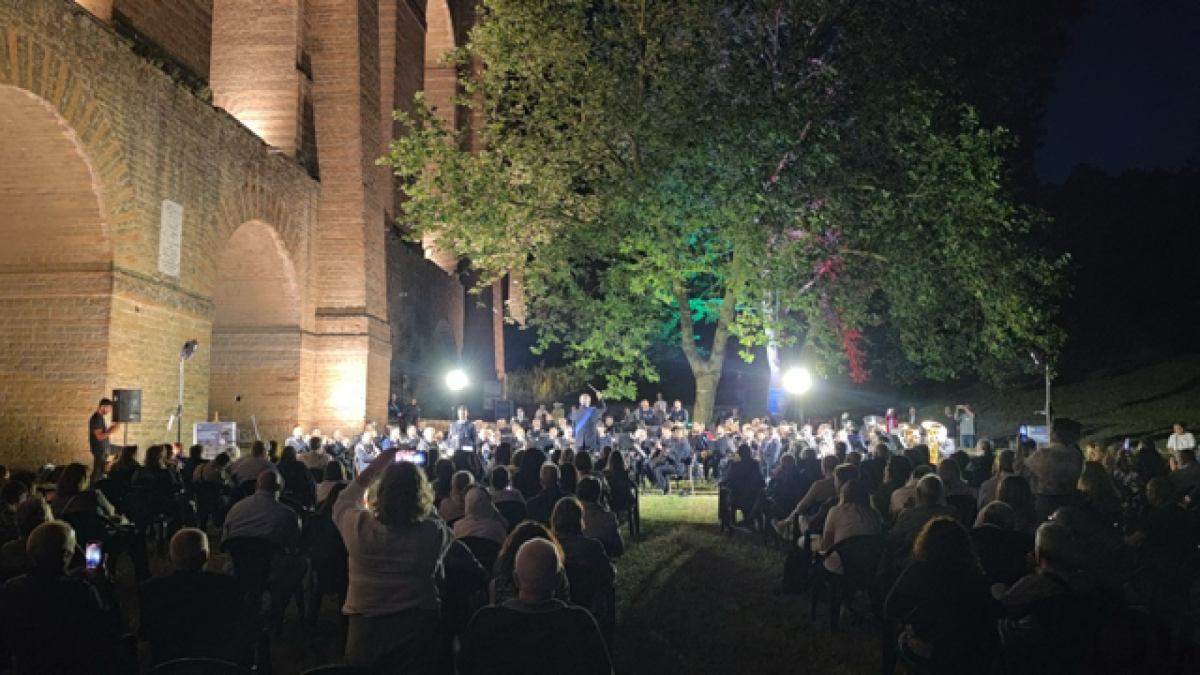 L'Acquedotto Carolino celebra la Repubblica tra musica e sport - 