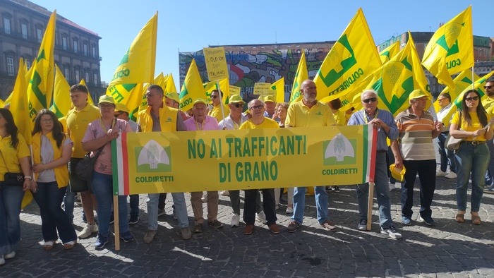 Agricoltori in piazza a Napoli: "Basta speculazioni su grano e olio" - 