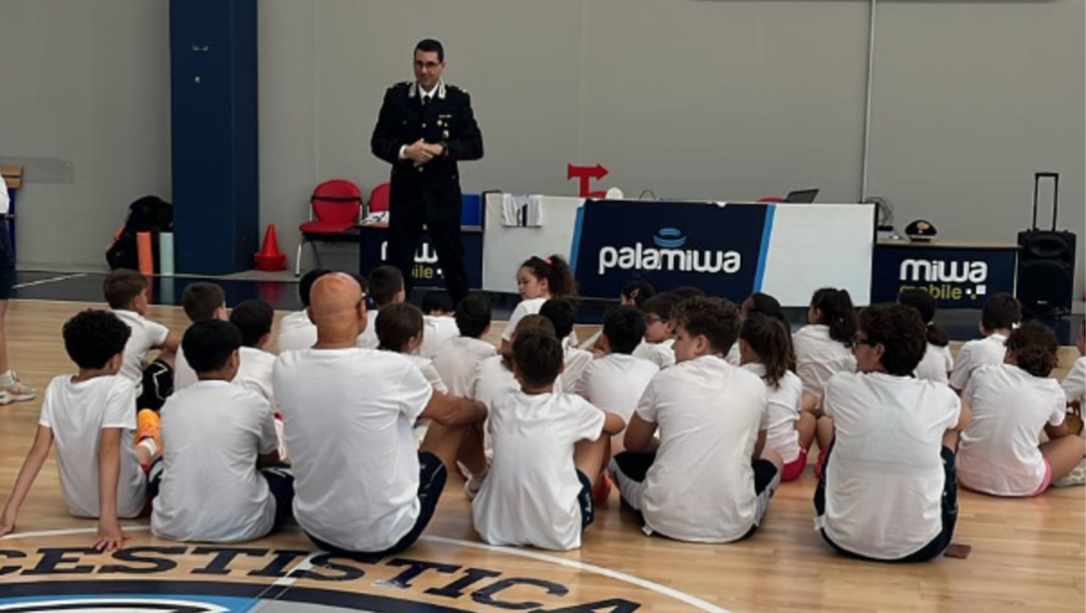 Basket e legalità: i Carabinieri scendono in campo con i giovani - 