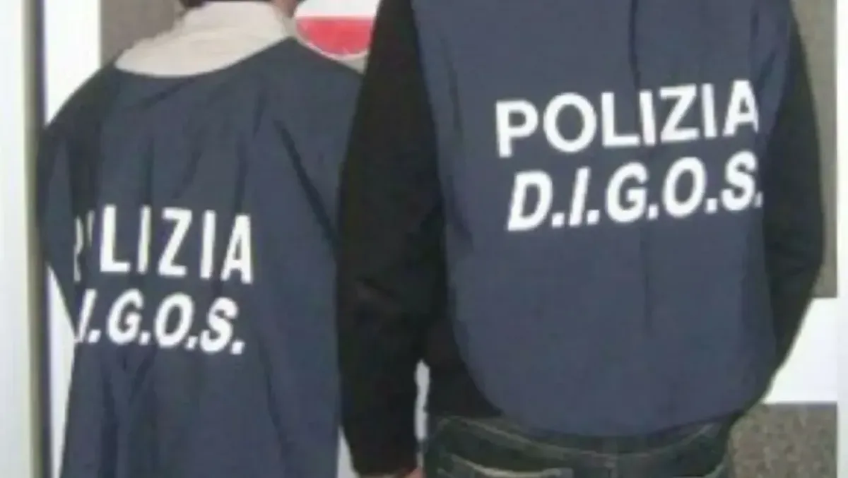 Omofobia e vandalismo al Pride: denunciato 44enne ad Atripalda - 