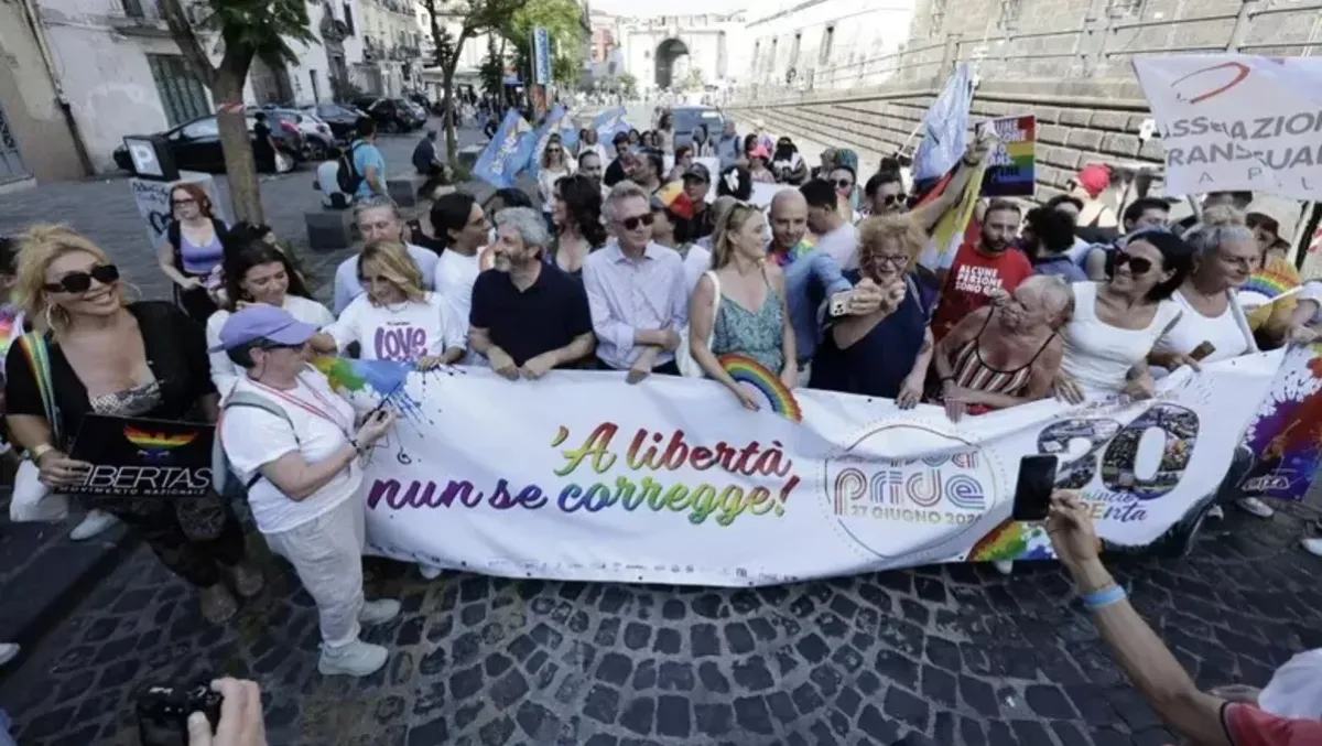 Napoli Pride: trent'anni di diritti contro guerre e omofobia - 