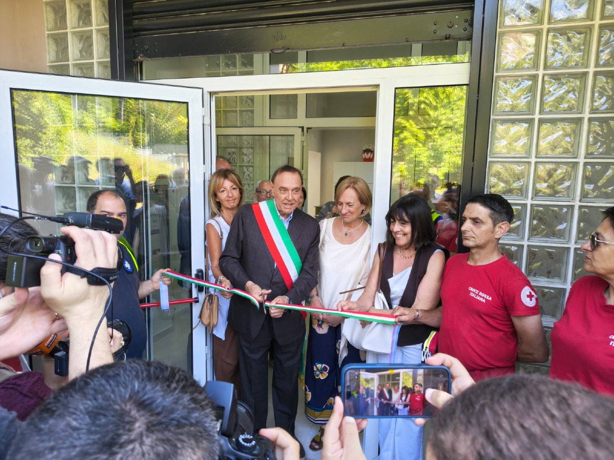 Benevento, Mastella taglia il traguardo del nuovo welfare in città - 