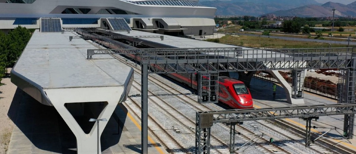 Rivoluzione Alta Velocità al Sud: al via il Frecciarossa diretto Napoli-Bari-Lecce - 