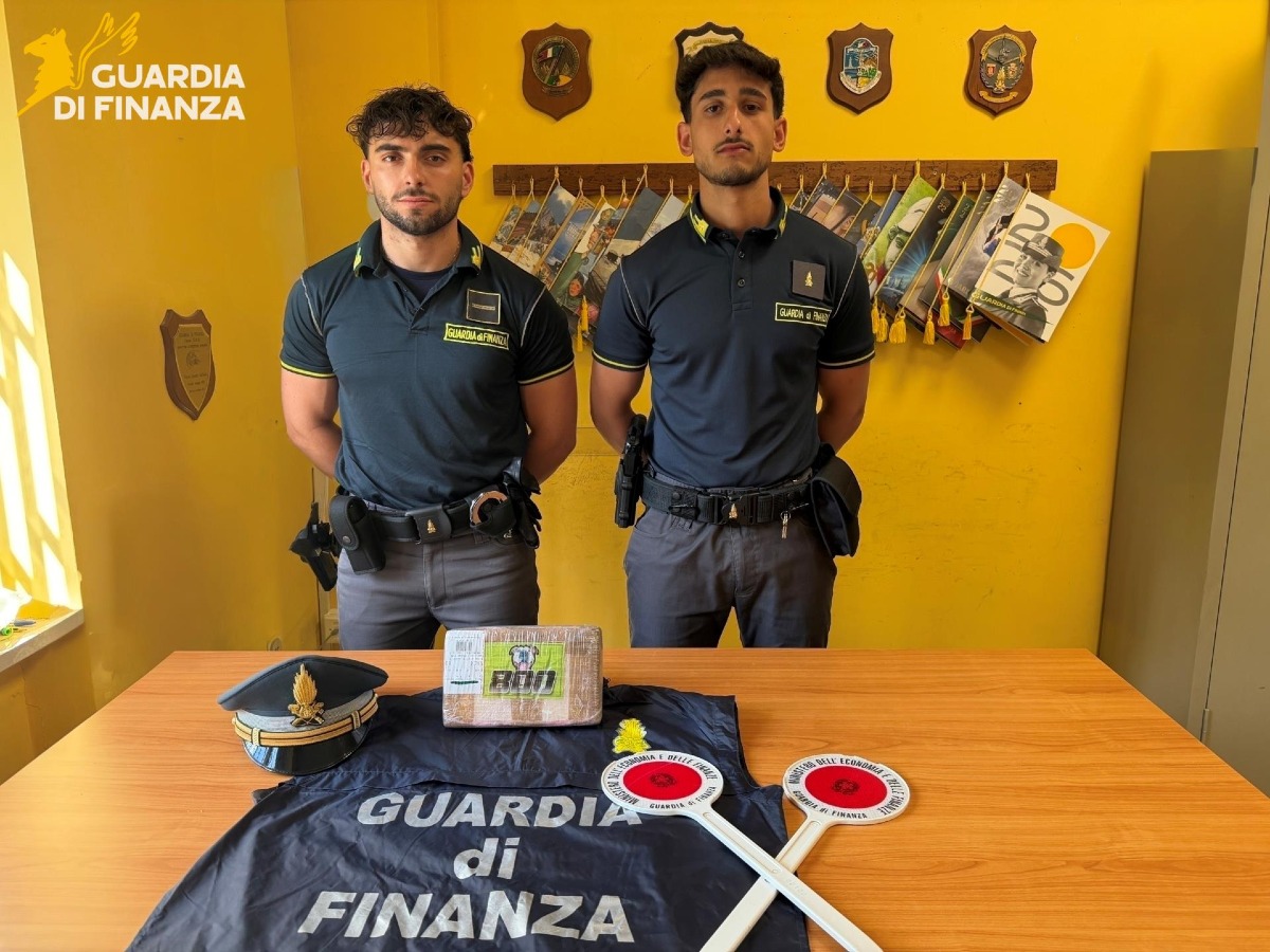 Guardia di Finanza AV Sequestro Cocaina 08062026