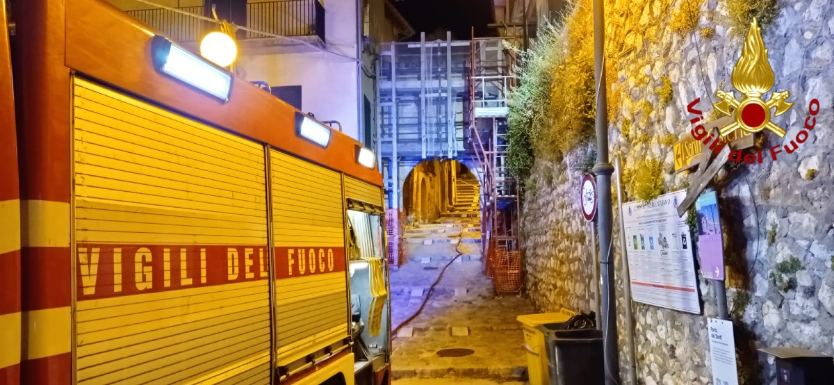 Vigili del Fuoco Incendio Mercogliano 