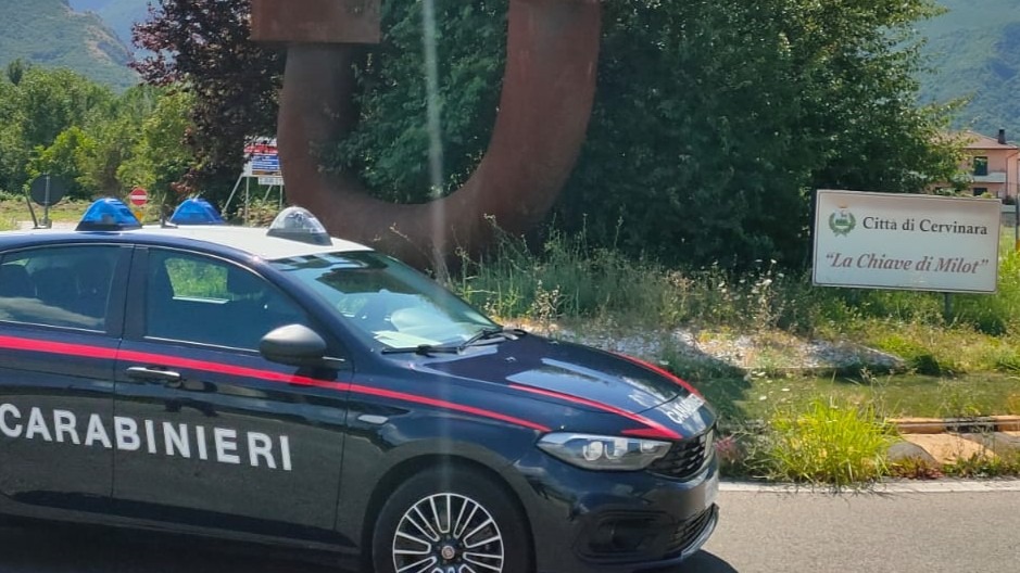 Cervinara. Inseguimento nella notte: 33enne fugge all'alt e si nasconde nella vegetazione - 