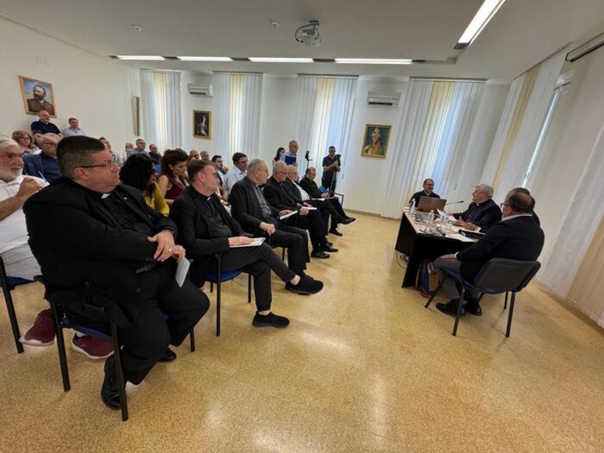 L'appello dei vescovi campani: la dignità umana al centro della politica - 