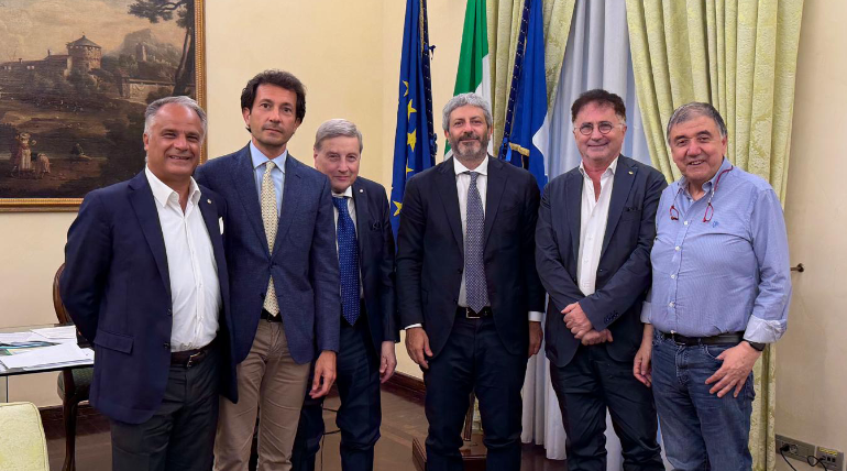 Sanità campana: i Medici propongono una svolta a Roberto Fico - 