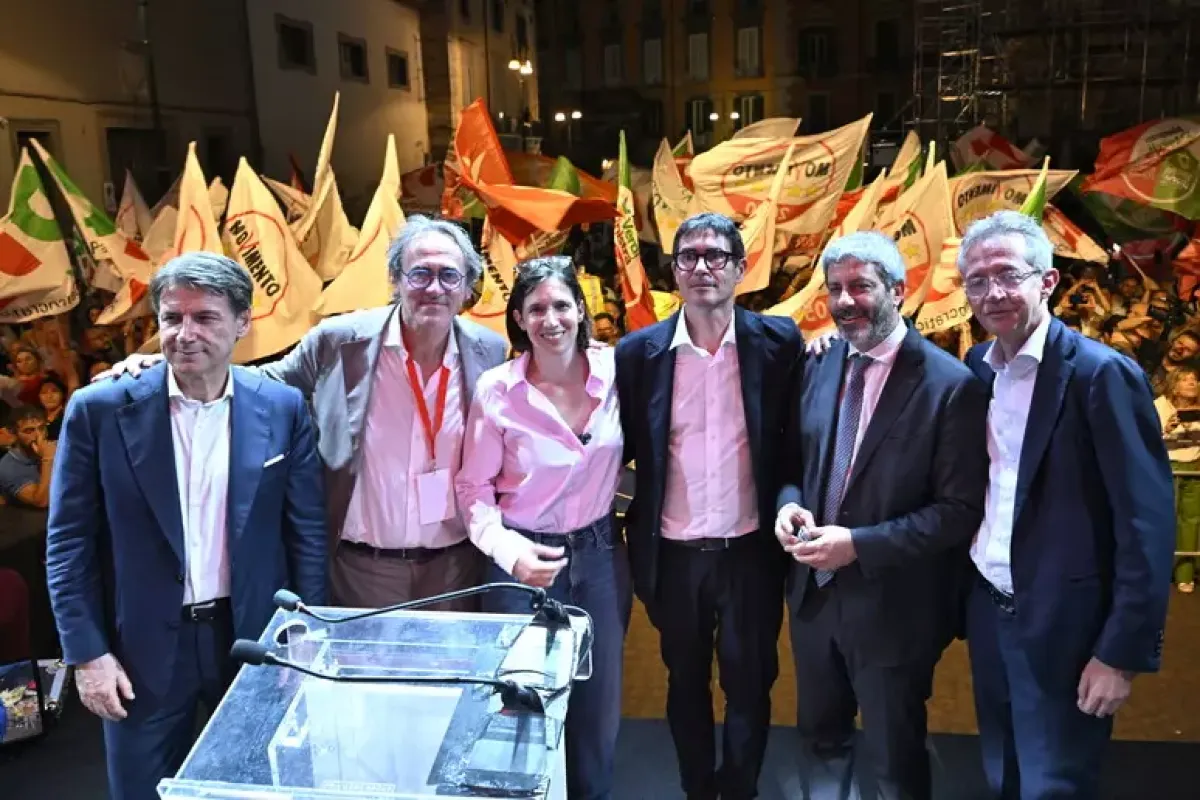 Il campo largo si unisce a Napoli: "Insieme per battere la destra" - 