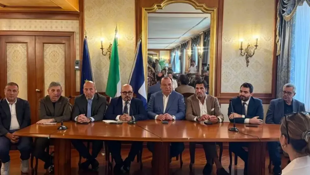 Camorra e Comuni sciolti: il centrodestra attacca il Pd e il modello civico - 