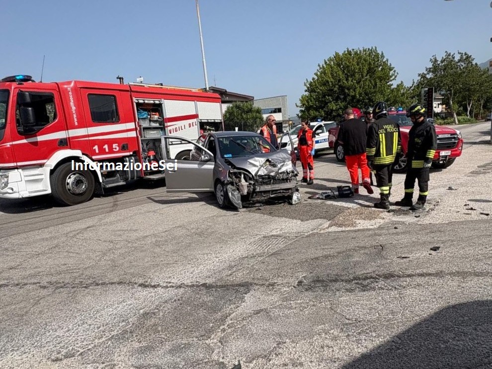 Scontro auto-camion a Montesarchio: ferita una donna nei pressi del supermercato MD - 