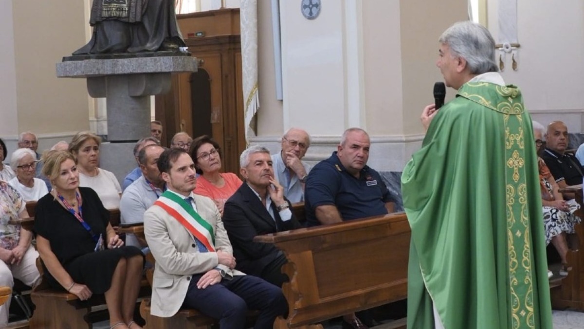 Il Cardinale Battaglia a Pietrelcina nel segno degli ultimi e di San Pio - 