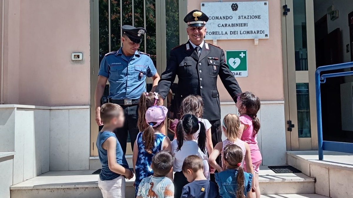 Piccoli cittadini alla scoperta dell'Arma: la ludoteca Criscuoli in visita ai Carabinieri - 