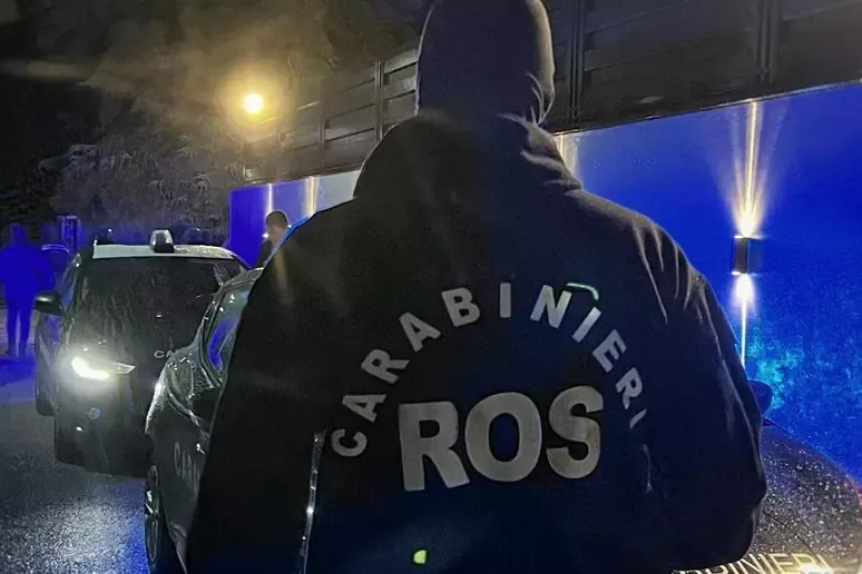 Salerno, 25enne sotto indagine per terrorismo e neonazismo: bloccata la fuga all'estero - 