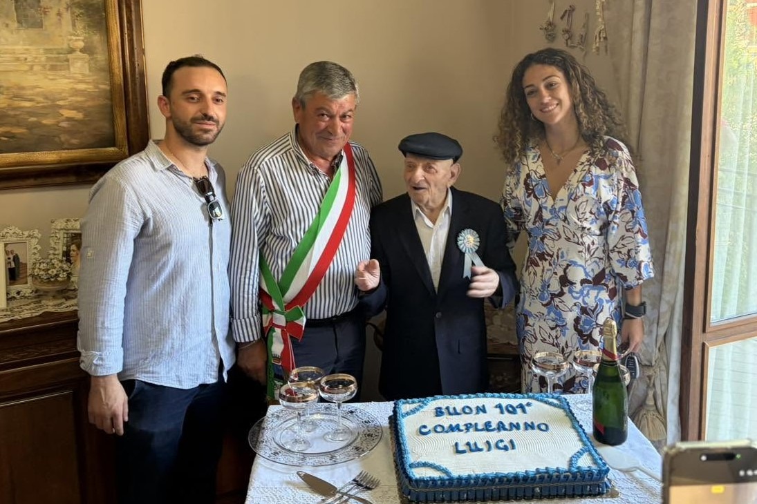 Cervinara in festa per Luigi Russo: raggiunto il traguardo dei 101 anni - 