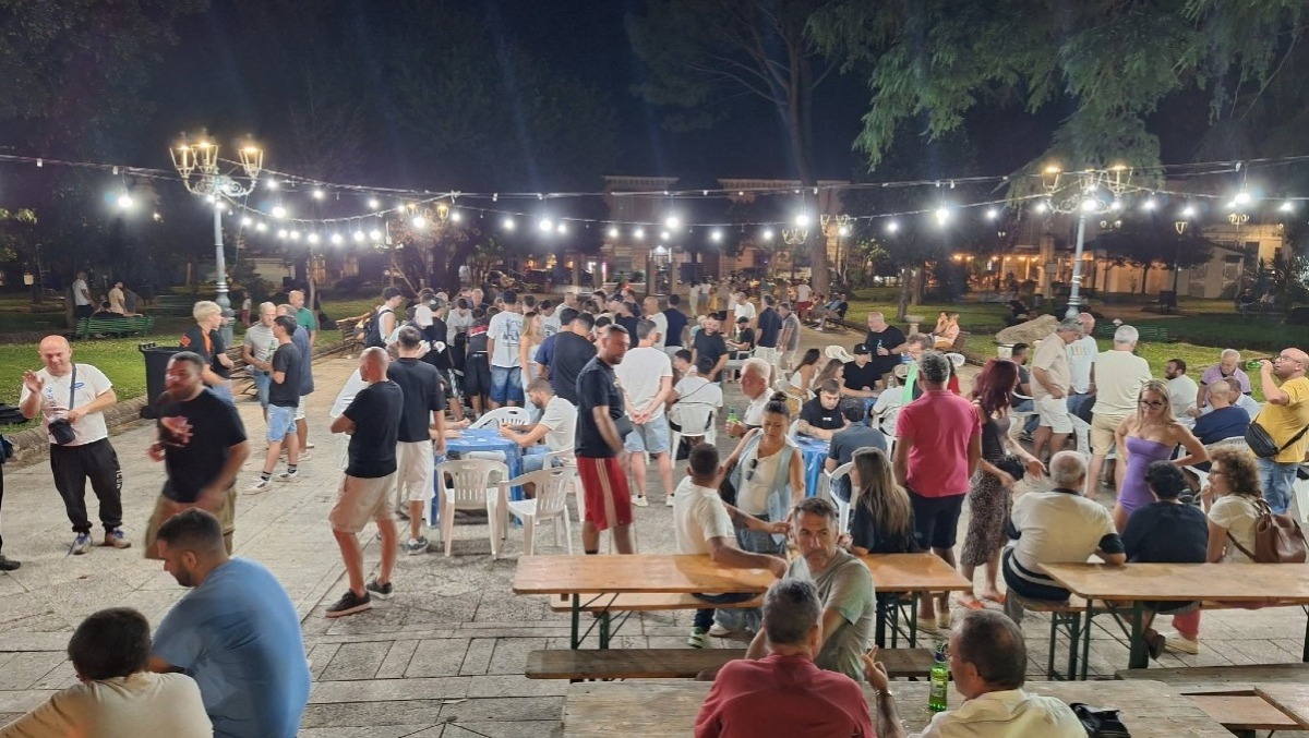 La magia delle carte accende Cervinara: il successo del "Summer Cards" - 