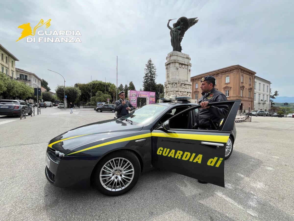 Benevento, truffa dei rifiuti: sequestrata azienda abusiva e conto corrente - 