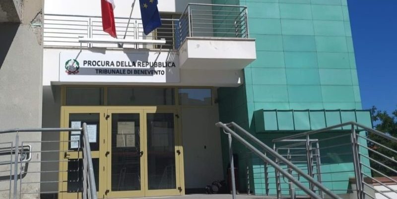 Telese Terme, violenze in famiglia: arrestato giovane dopo la denuncia della compagna - 