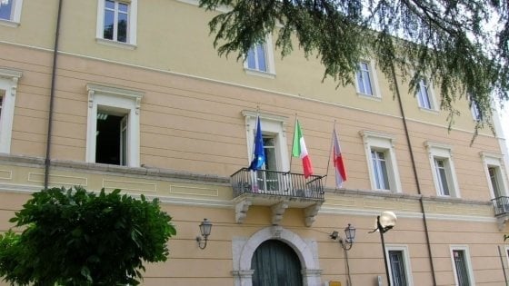 Benevento, finisce il dissesto: l'opposizione chiede di tagliare le tasse - 