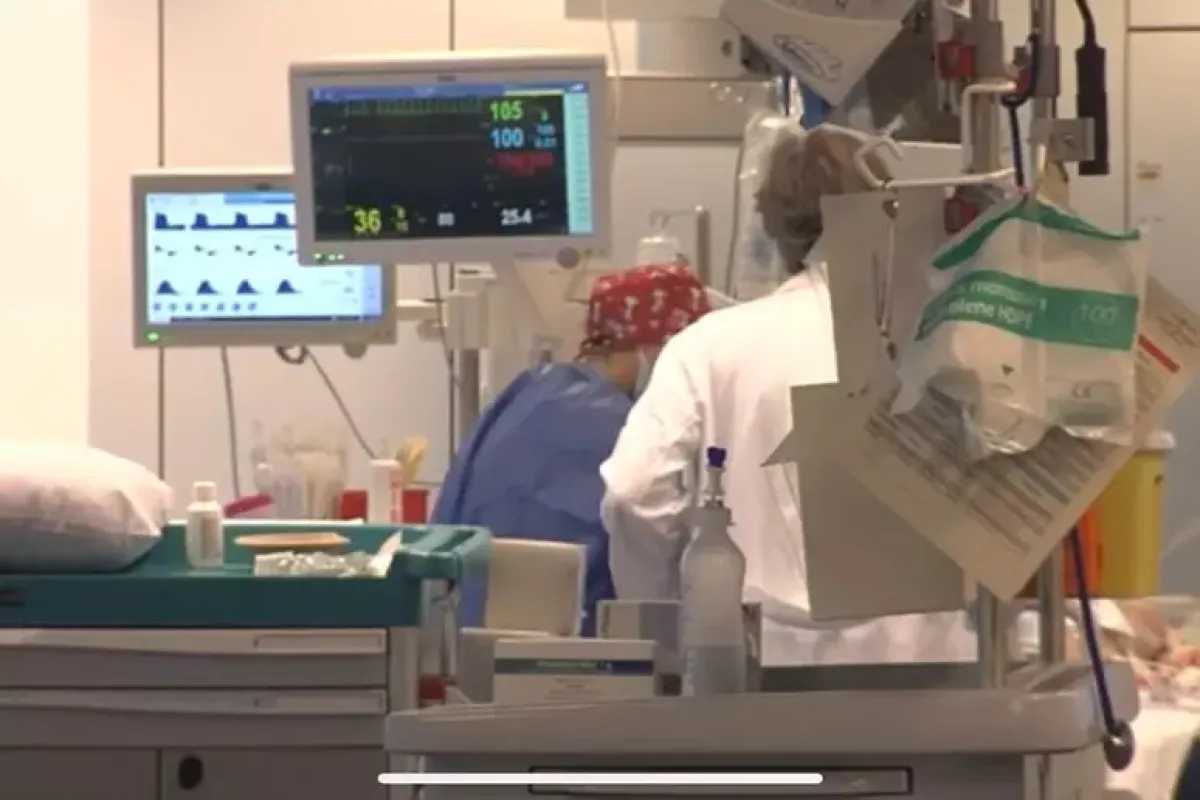 Si è spento Mattia Maestri il bimbo in coma dal 2017 per aver mangiato un formaggio al latte crudo - 