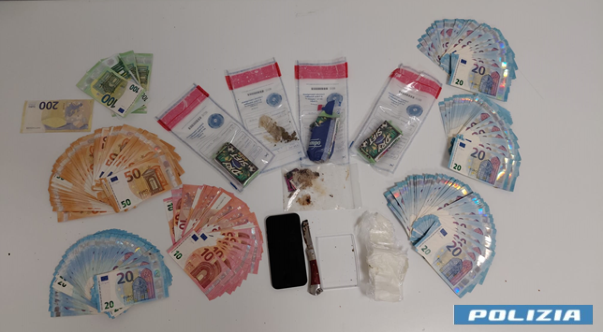 Benevento. Ventunenne arrestato con droga e 7.000 euro in banconote false - 