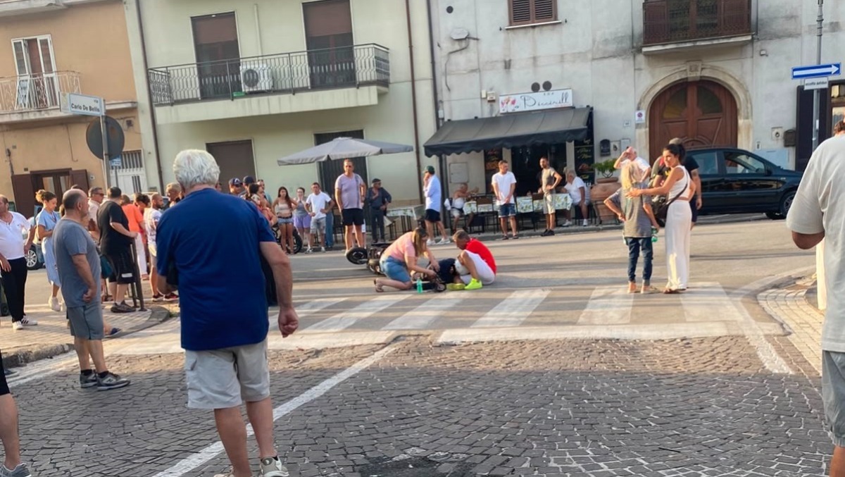 Scontro in Via Roma a Cervinara: ferito il conducente del motorino - 