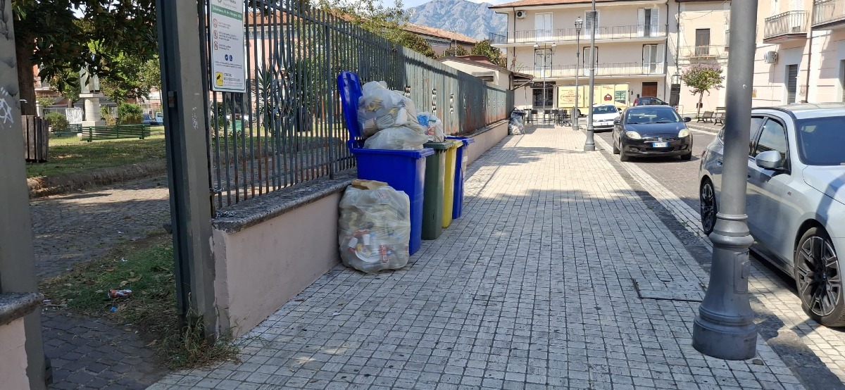 Cervinara. Via Sen. Clemente  e via Rettifilo che biglietto da visita per cittadini e turisti - 