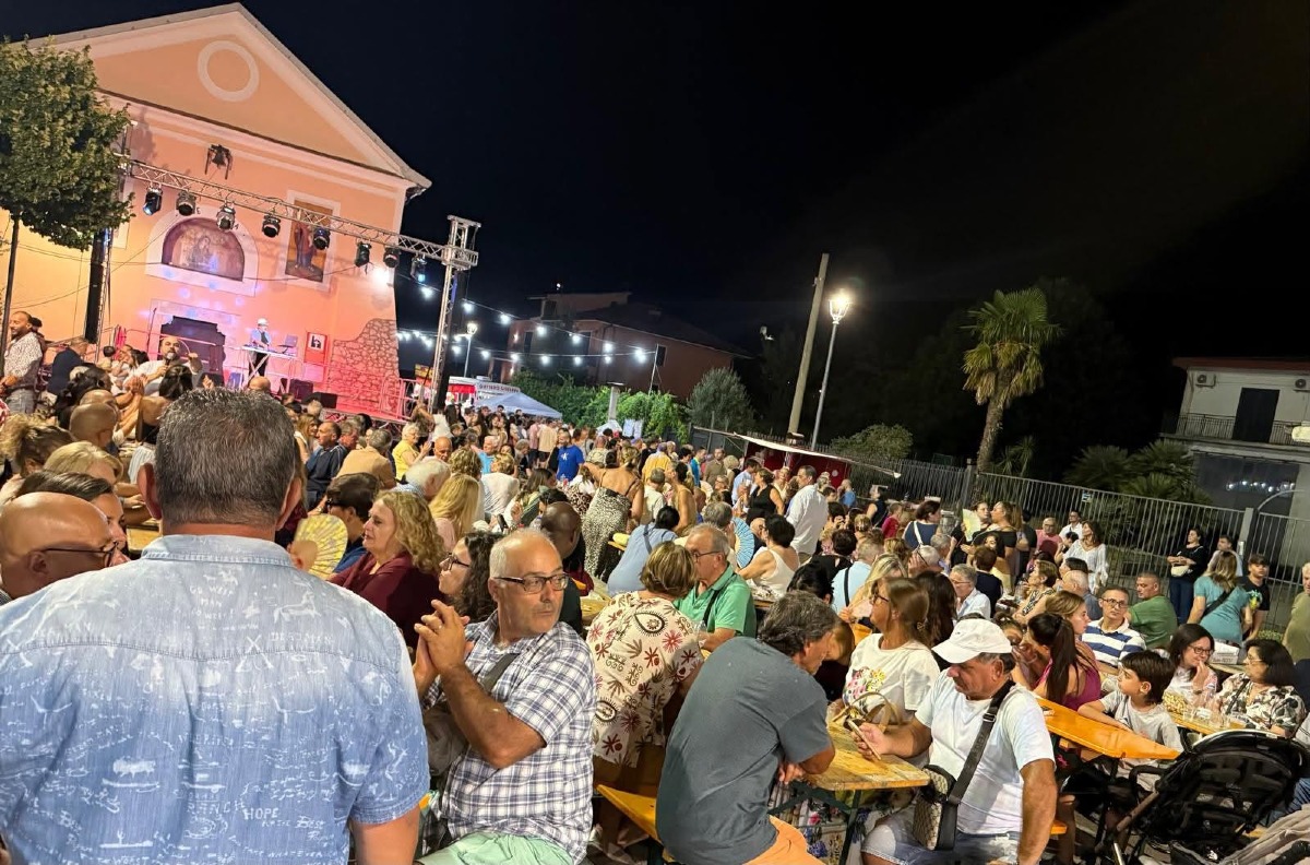 Cervinara in festa: il successo della XIV Pizza Pazza in Piazza - 