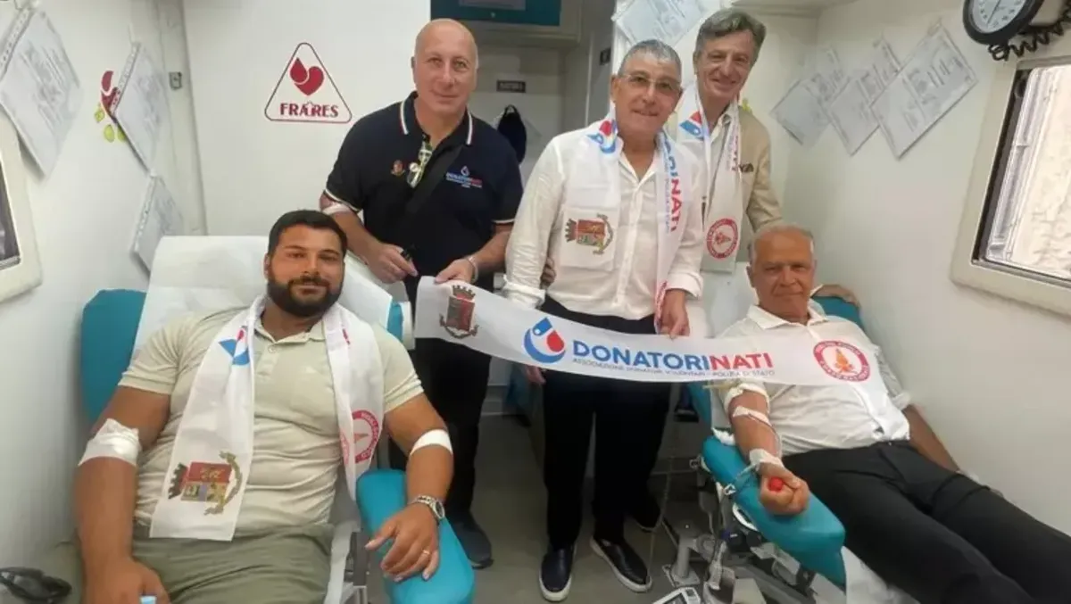 Ministro Piantedosi dona il sangue a Pietrastornina: l'esempio che unisce istituzioni e dono - 