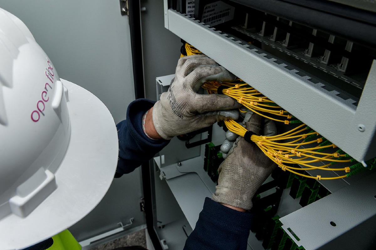 Campania, la fibra Open Fiber accelera in 22 Comuni e regala 100 euro - 