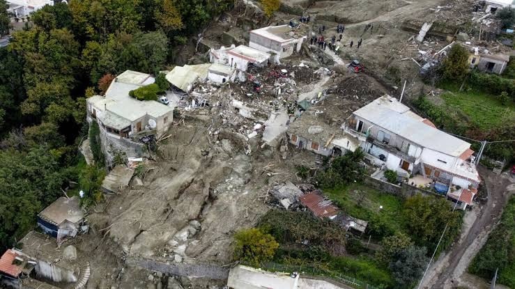 Ischia tra sisma e fango: la sfida di una ricostruzione mai così complessa - 