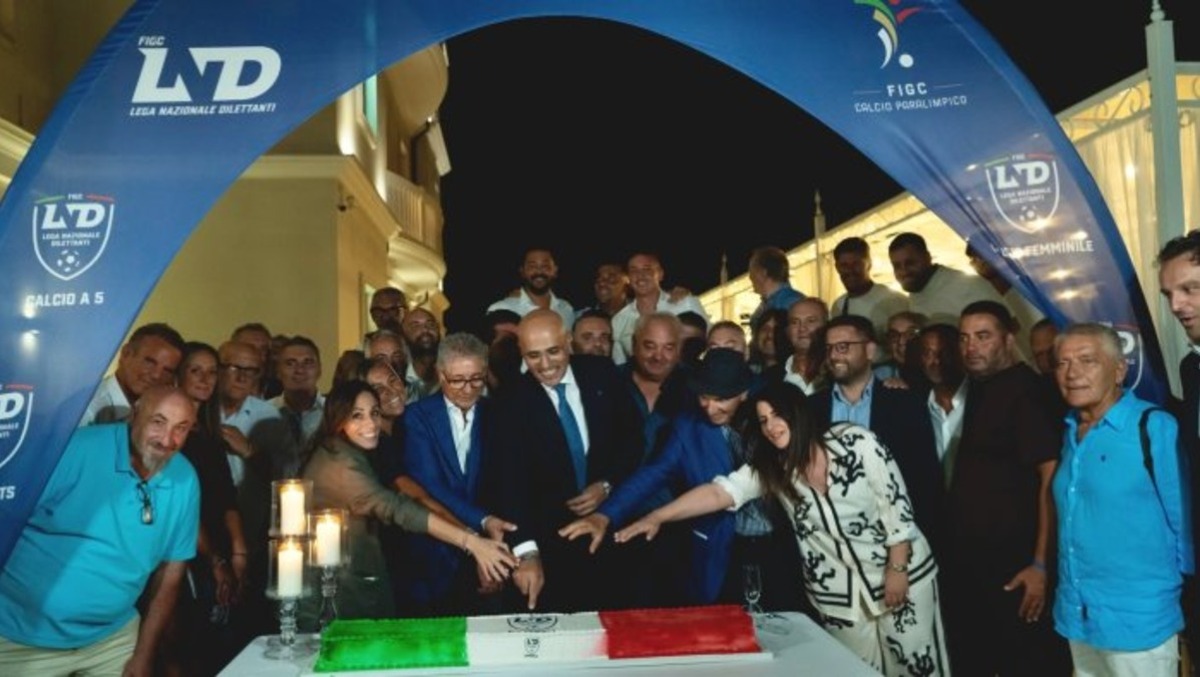 Calcio Campania: Presentati i calendari di Eccellenza e Promozione - 