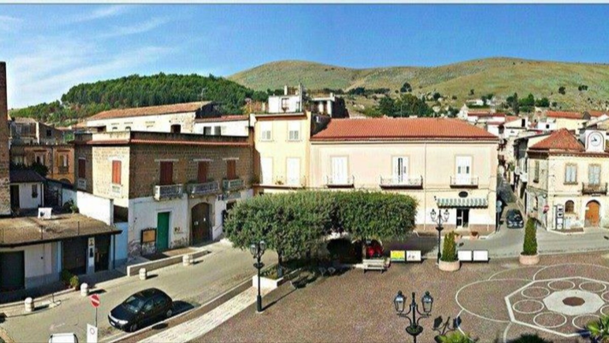 Neonato trovato a Pignataro Maggiore, Mattia sta bene: ricoverato al Cardarelli - 