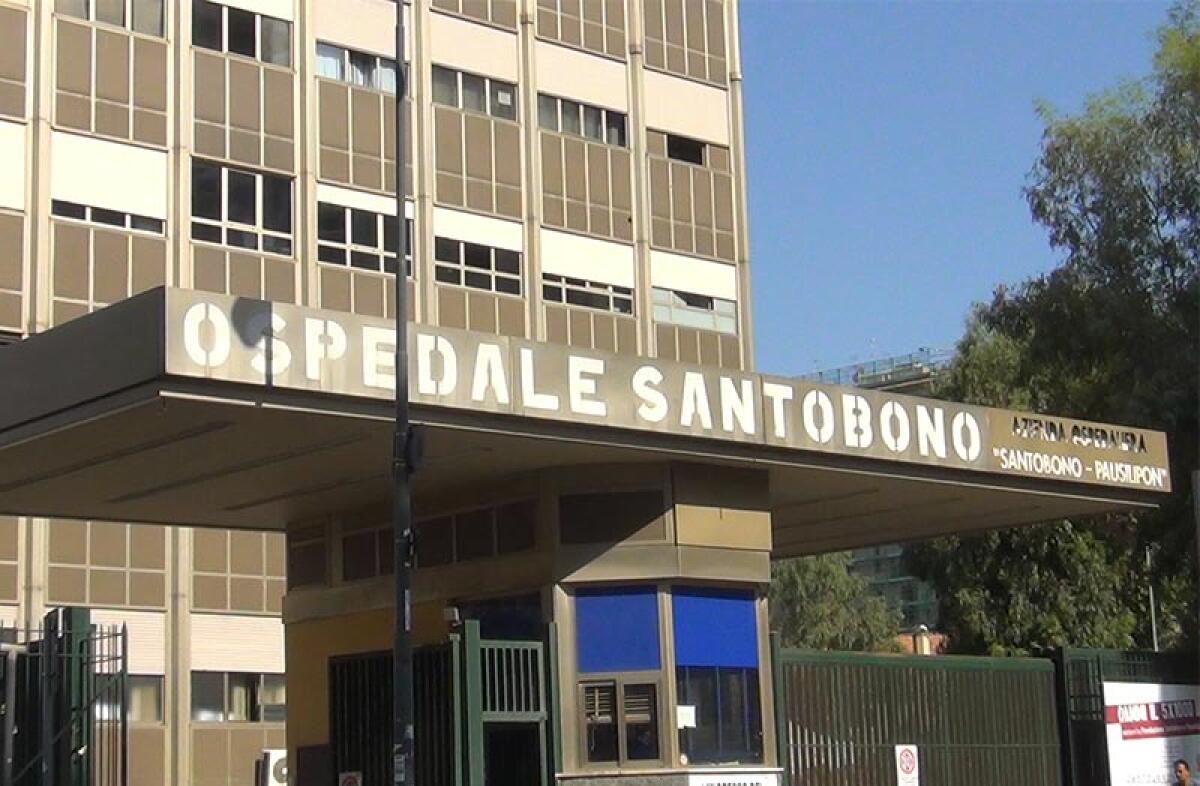 Bimbo di 8 anni schiacciato da un armadietto in palestra è ricoverato in fin di vita al Santobono - 