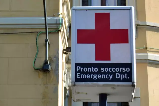 Morta la turista di 24 anni di Lecce investita a Napoli da un'auto pirata - 