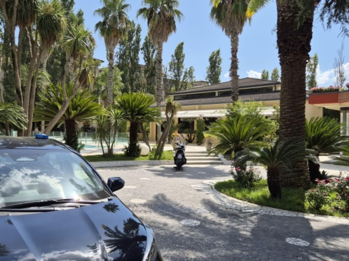 Ad Apice uccide i due fratelli e poi si toglie la vita,  erano i titolari del "Licciardi" - 