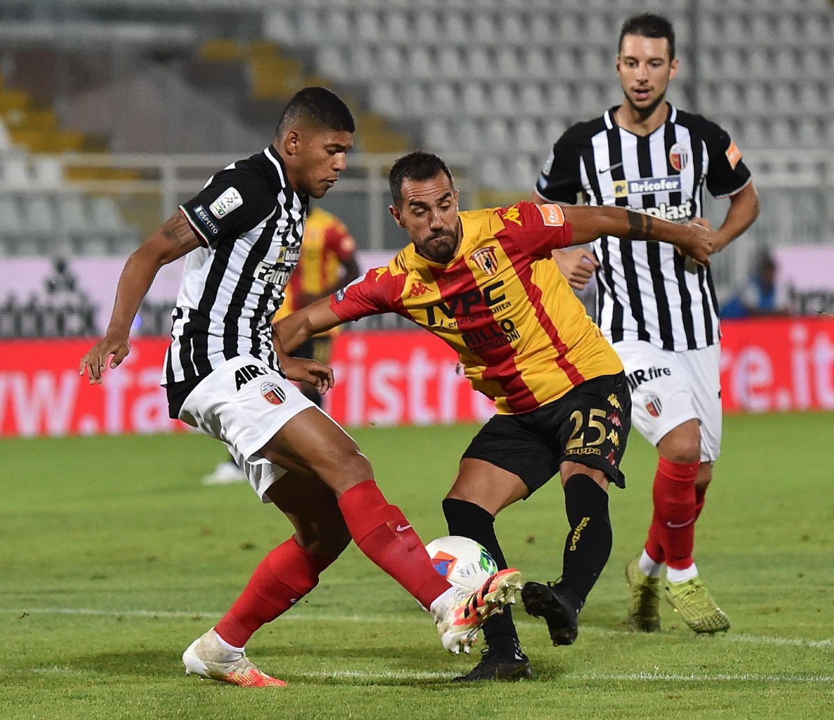 Ascoli-Benevento, la Strega cerca la prima vittoria: al Del Duca serve una risposta - 