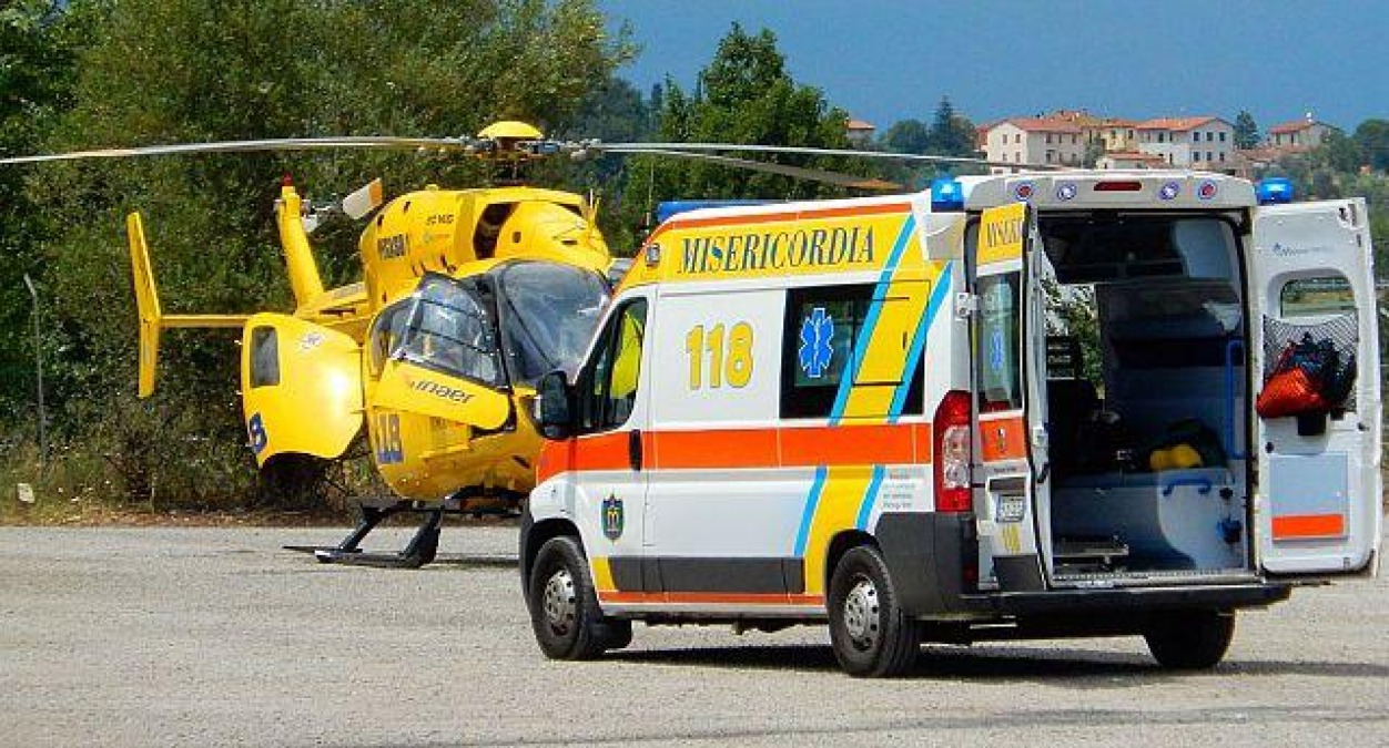 Bambino di due anni ingerisce solvente per la pittura: trasferito al Santobono - 
