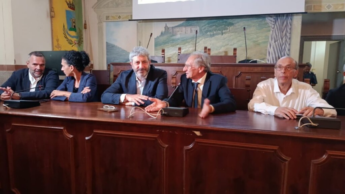 Fico ad Airola: «La Regione non fa passerelle, siamo qui per affrontare i problemi» - 