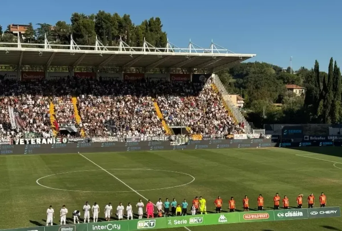 Benevento, beffa nel finale: l’Ascoli passa 1-0 con un rigore di Brunori - 