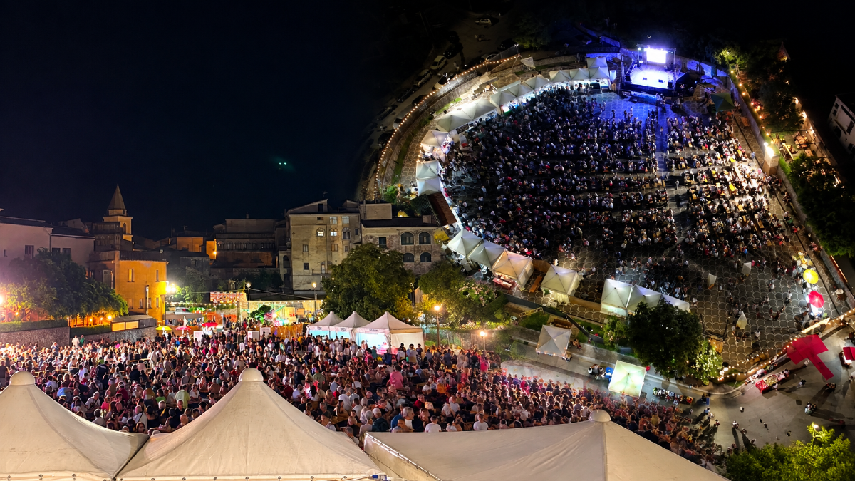 Festa dello Struppolo, bagno di folla a San Salvatore Telesino - 